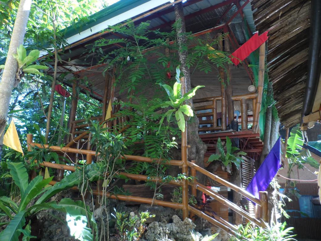 Victoria Guest House And Cottages Puerto Princesa Esterno foto
