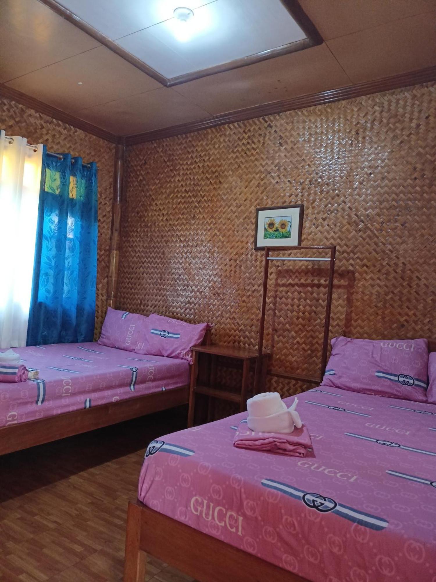 Victoria Guest House And Cottages Puerto Princesa Esterno foto