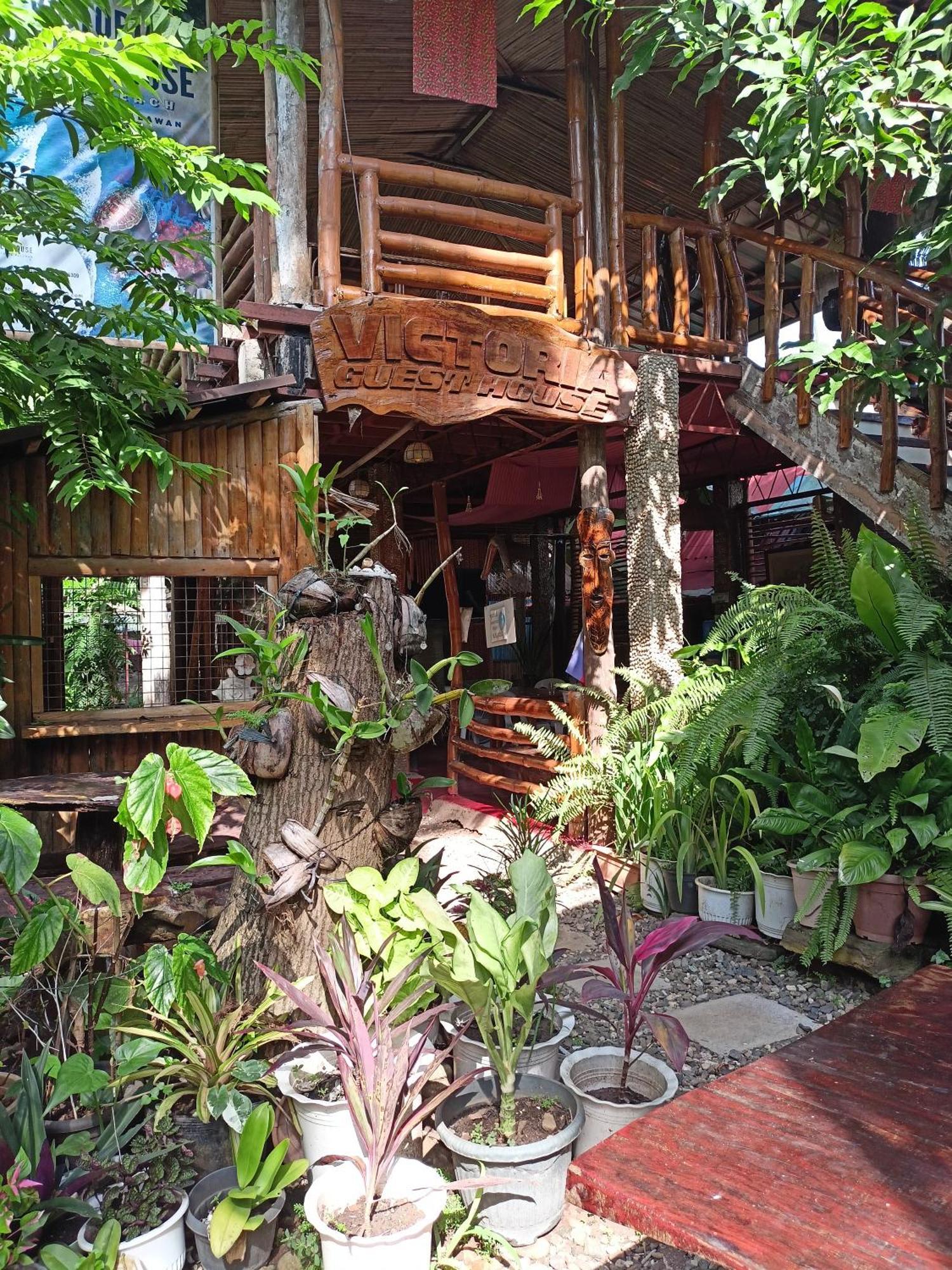 Victoria Guest House And Cottages Puerto Princesa Esterno foto
