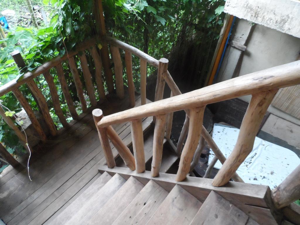 Victoria Guest House And Cottages Puerto Princesa Esterno foto