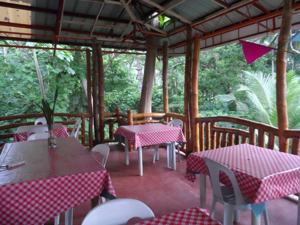 Victoria Guest House And Cottages Puerto Princesa Esterno foto