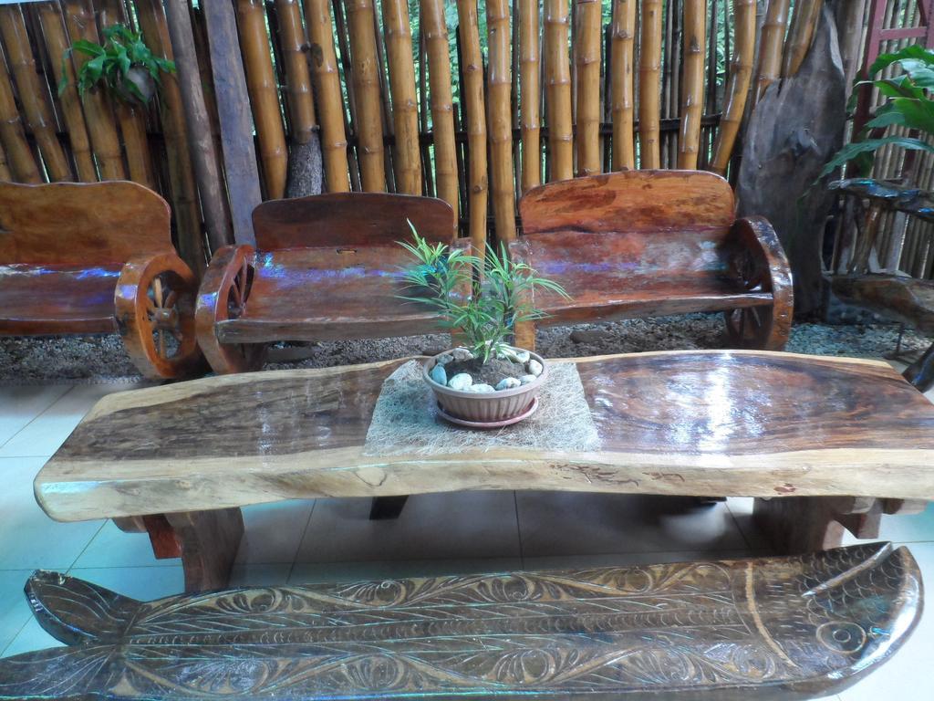 Victoria Guest House And Cottages Puerto Princesa Esterno foto