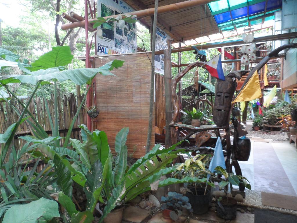 Victoria Guest House And Cottages Puerto Princesa Esterno foto