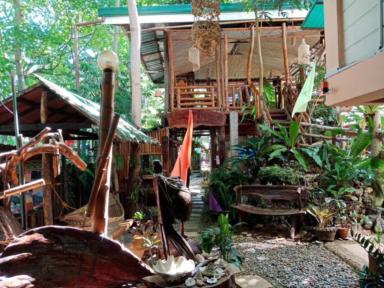 Victoria Guest House And Cottages Puerto Princesa Esterno foto